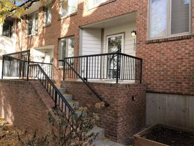 Main picture of 150 S Jackson St