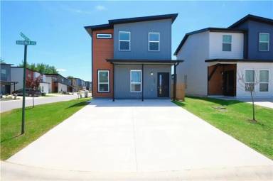 Main picture of 1081 Boardwalk Ave