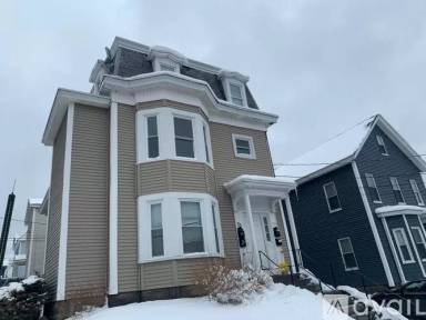 Main picture of 70 Myrtle Ave