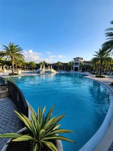 Main picture of 10407 NW 6 St