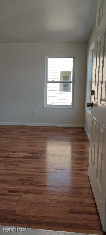 Main picture of 400 Avon Ave