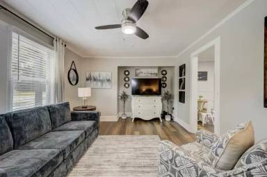 Main picture of 5 S Haven Dr