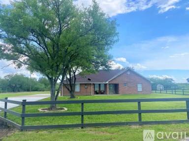 Main picture of 2214 E Mile 14 N