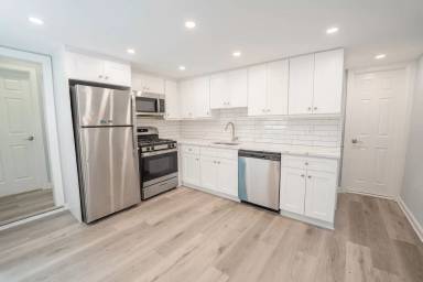 Main picture of 21-23 Indian Head Rd