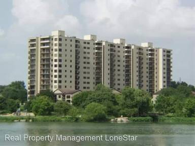Main picture of Towers of Town Lake