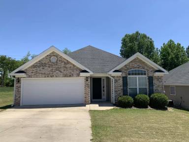 Main picture of 566 Lory Ln