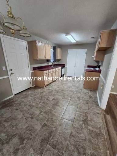 Main picture of 2140 40th St SE