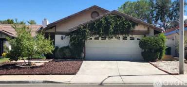 Main picture of 37042 Vista Leon