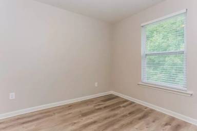 Main picture of 76 Darbys Run Ct
