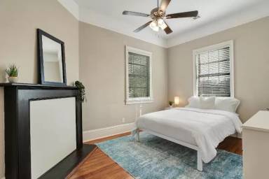 Main picture of 206W W 42nd St