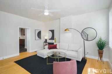 Main picture of 2215 E Boston St