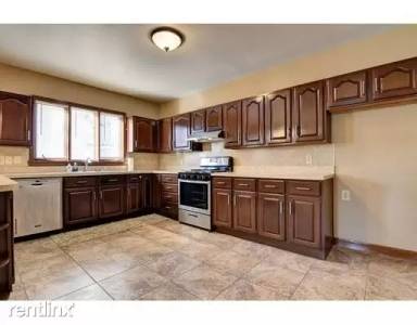 Main picture of 56 Holbrook Rd