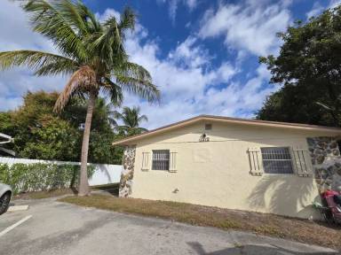 Main picture of 1212 15th Ave N