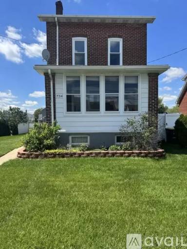 Main picture of 734 6th St