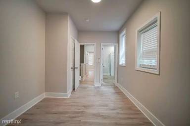 Main picture of 2822 N Taney St