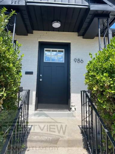 Main picture of 2885 Jackson Ave