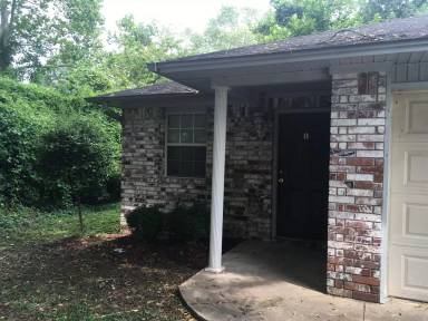 Main picture of 315 Valley Dr