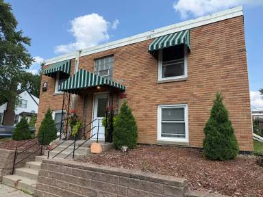 Main picture of 752 Mount Curve Blvd