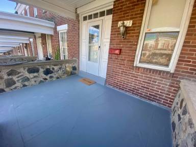 Main picture of 2829 Brighton St
