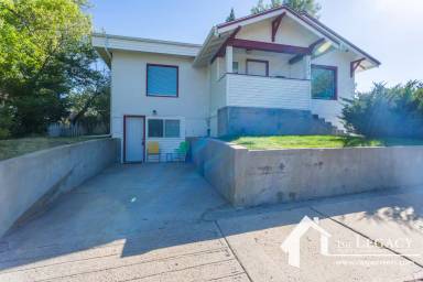 Main picture of 1203 E 5th St