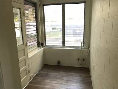 Main picture of 524 NE 9th Ave