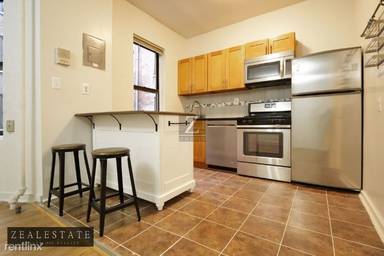 Main picture of 154-56 Adelphi Apartments