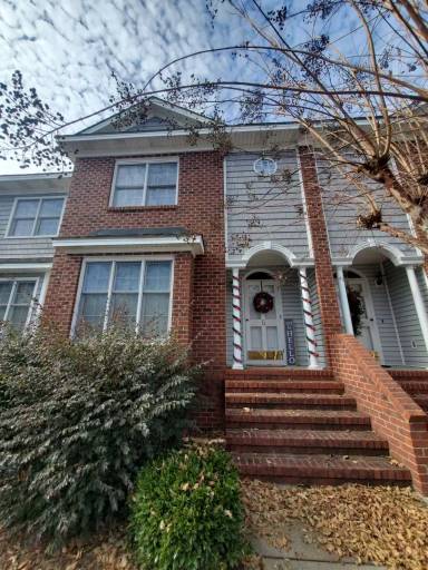 Main picture of 4890 Independence Dr