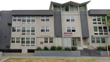 Main picture of 4414 W 3rd St