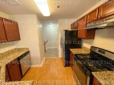 Main picture of 920 South Ave