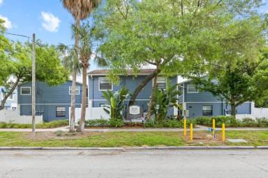 Main picture of 5045 S Albany Ave