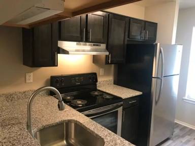 Main picture of 2450 Norfolk