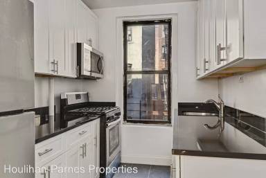 Main picture of 48 Pinehurst Ave