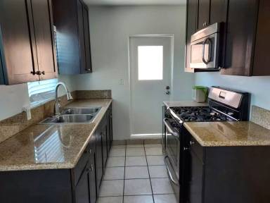 Main picture of 4450 49th St
