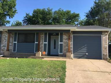 Main picture of 1404 Rosewood Ln