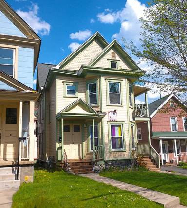 Main picture of 711 S Beech St