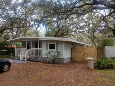 Main picture of 13825 Vacation Ln
