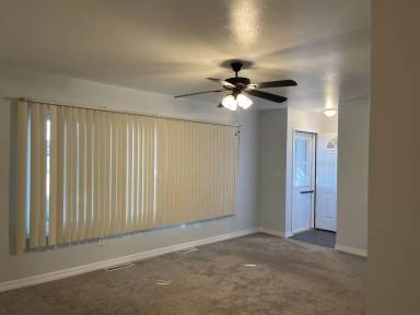 Main picture of 496 Sprague Rd