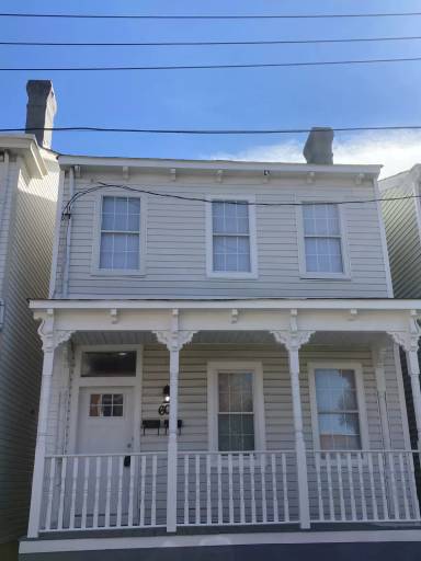 Main picture of 611 Dinwiddie St