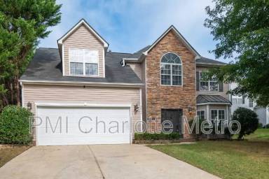 Main picture of 2017 White Cedar Ln