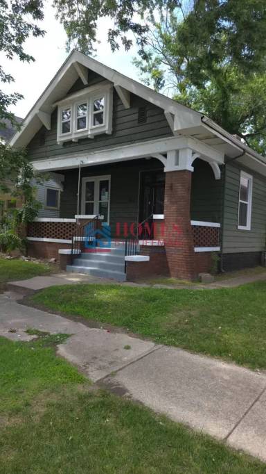 Main picture of 610 E Gum St