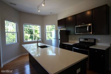 Main picture of 1801 W School St