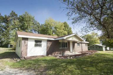 Main picture of 8 Burl Dr