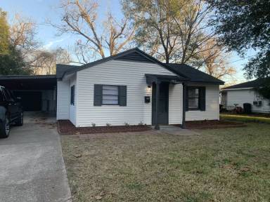 Main picture of 909 Montrose St