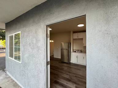 Main picture of 920 - 948 N Van Ness Ave