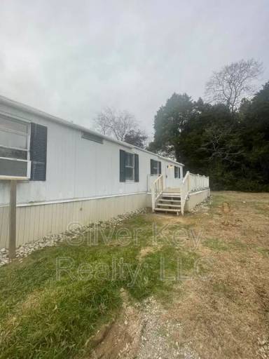 Main picture of 270 County Road 213
