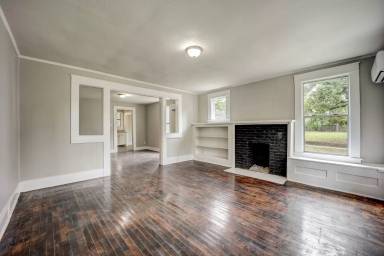 Main picture of 1900 S T St