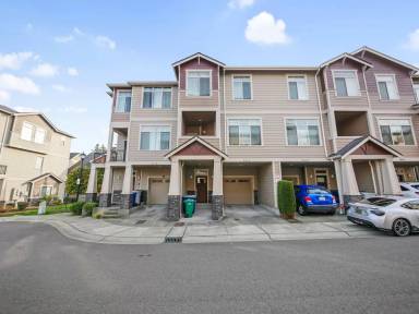 Main picture of 3910 NE 3rd Pl