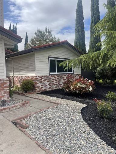 Main picture of 2124 Buckskin Rd