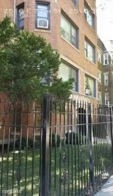 Main picture of 7656 S Kingston Ave