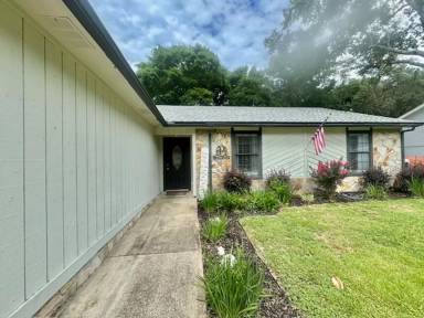 Main picture of 510 Oak Ave